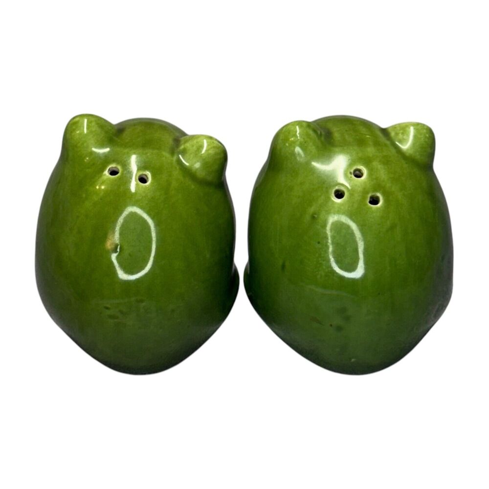 Vintage Pair of Green Happy Frog with Bowtie Salt & Pepper Shakers Ceramic - Picture 3 of 6